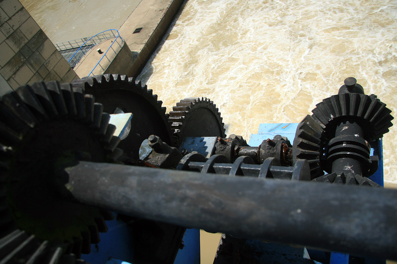 Illustration for article titled A Rare Look Deep Inside an Old-Fashioned Hydroelectric Power Plant